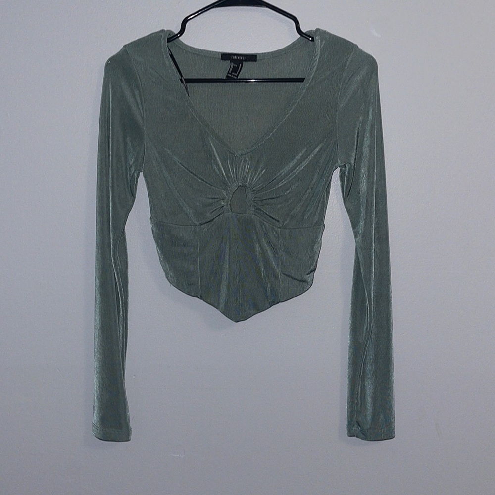 Forever 21 long sleep crop top, going out top Size medium